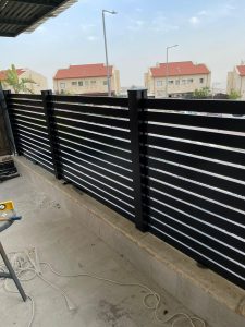 גדר אלומיניום לבית